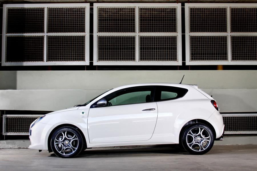  Alfa Romeo MiTo Quadrifoglio Verde (955) 2010 года  (ZA) (фото 4 из 11)